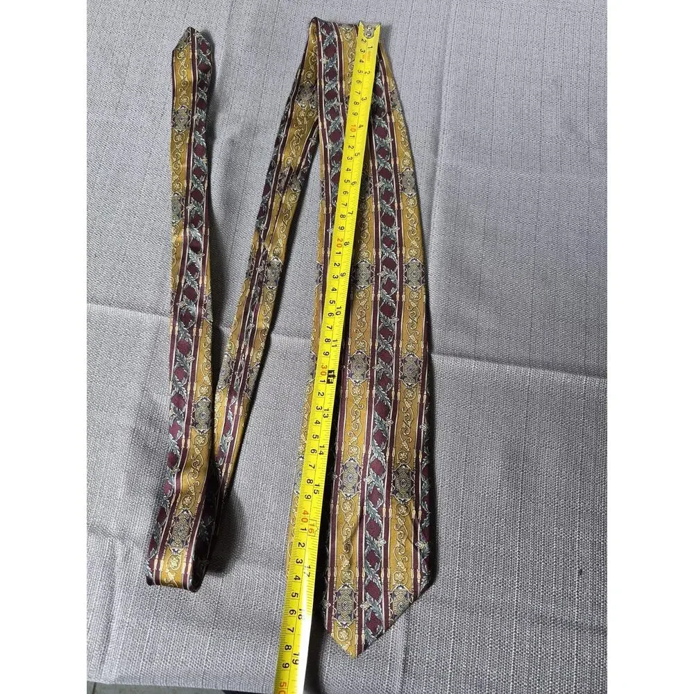 Bill Blass Tie Mens Silk Necktie Gold Burgundy Stripe Baroque Scroll Classic